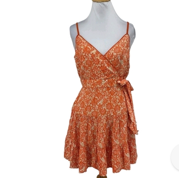Band Of The Free Dresses & Skirts - Band of The Free Dress Multi Tiered Floral Faux Wrap Babydoll Mini